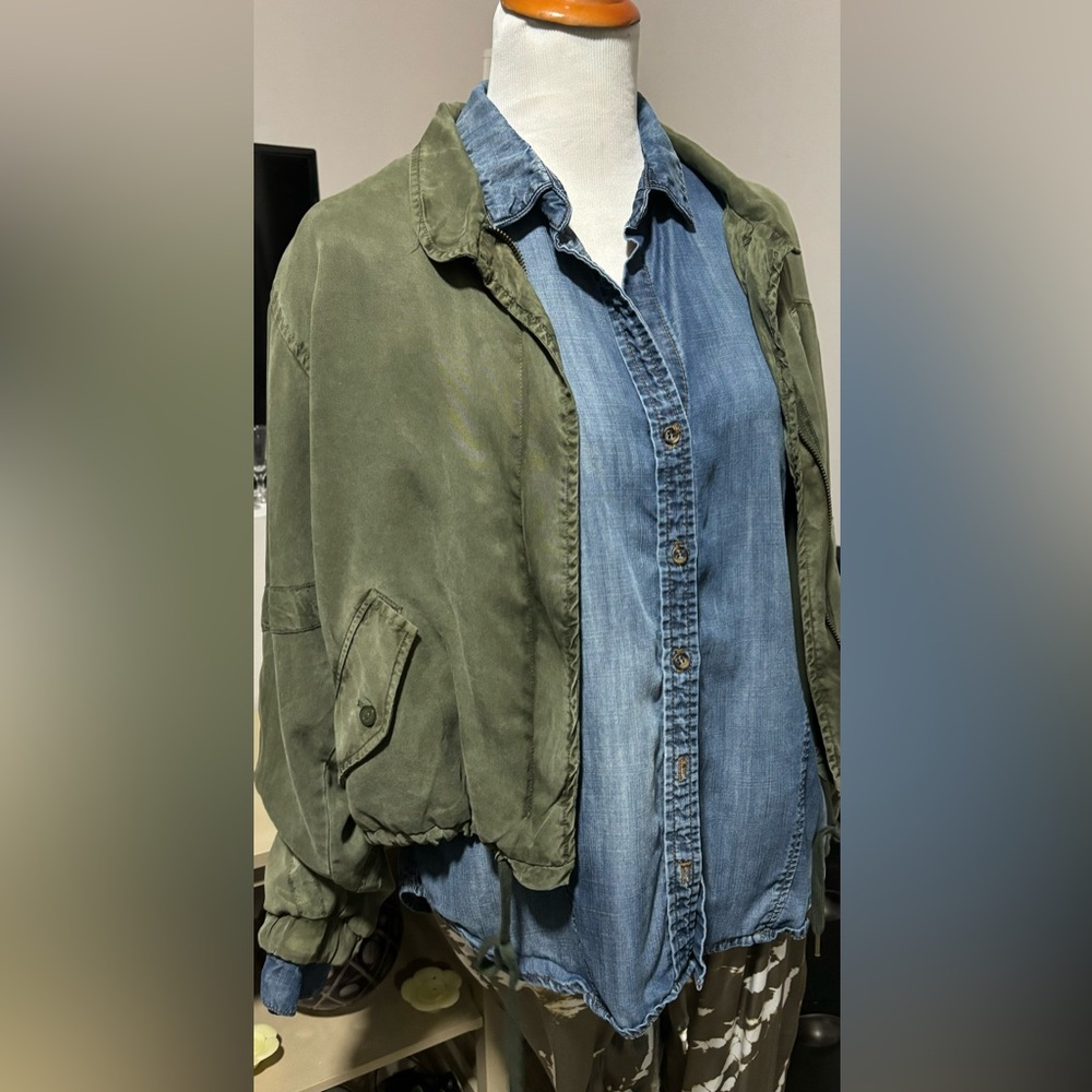 Young Fabulous & Broke NWOT "Clara" Lightweight Utility Bomber Jacket. Size S - Picture 7 of 11